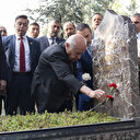 Devlet Bahçeli Alparslan Türkeş'in kabrini ziyaret etti