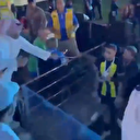 Arabie saoudite: Un spectateur fouette un joueur de foot