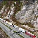 Sarp Sınır Kapısı'nda bayram tatili yoğunluğu: 183 bin 51 yolcu geçti