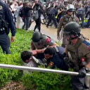 Filistin için eylem yapan öğrencilere Teksas’ta çevik kuvvet müdahale etti