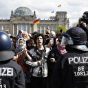 Berlin: une militante pro-Palestine victime de violences policières témoigne