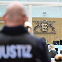 Procès spectaculaire de neuf Allemands suspectés d'avoir préparé un coup d'État