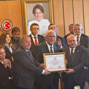 İYİ Parti Genel Başkanı Dervişoğlu mazbatasını aldı