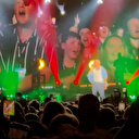 Macklemore Gazze destekçisi öğrenciler için yazdığı 'Hind's Hall' adlı marşı Avustralya'da söyledi