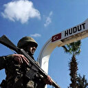 Hudut Birlikleri geçit vermedi! Yasa dışı yollarla sınırı geçmeye çalışan 10 kişi yakalandı