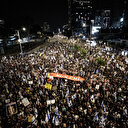 Siyonistler katil Netanyahu'nun kapısına dayandı: Ateşkes isteyen on binlerce kişi sokaklara indi