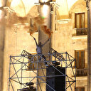 Gürcistan sokaklarında şiddetin dozu artıyor: Polis parlamento binasının kapılarını kuşatan göstericilere müdahale etti