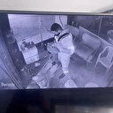 İsrail askerleri yaralı Filistinliye müdahale edilmesini engelledi: Ekipler yaralıyı sedyede bırakmak zorunda kaldı