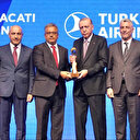 THY 2023'ün 'hizmet ihracatı şampiyonu' oldu: Ödülü Cumhurbaşkanı Erdoğan takdim etti