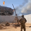 Les soldats israéliens utilisent des balistes pour brûler les terres du sud du Liban