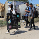 Noor Nassar, enseignante bénévole palestinienne dirige une école mobile à Gaza