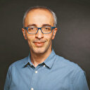 Yazarken bir çocuğa dönüşüyorum