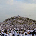 Hacı adayları Arafat'taki büyük buluşmada: 'Lebbeyk Allahumme Lebbeyk' nidaları yeri göğü kapladı
