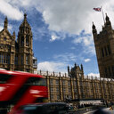 IA, "deep fake": les législatives britanniques, un test pour la sécurité électorale