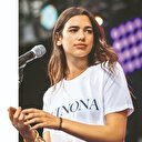 Dua Lipa tehditlere boyun eğmedi :Çocukları diri diri yakıyorlar darbe almaya hazırım