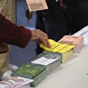 France: ouverture des bureaux de vote pour le premier tour des législatives anticipées