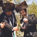 Yahudi bilim adamı New York'ta düzenlenen gösterilerde İsrail Pasaportunu yaktı