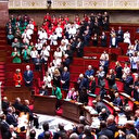 Fransız parlamentosunda sosyalist miletvekilleri kıyafetlerinin renkleriyle Filistin bayrağı oluşturdu