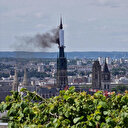 France: incendie "maîtrisé" sur la flèche de la cathédrale de Rouen
