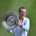 Tennis: Barbora Krejcikova triomphe à Wimbledon