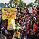 Manifestations contre les quotas au Bangladesh: les étudiants pleurent leurs camarades tués