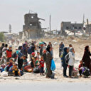 UNRWA: Des milliers de Palestiniens déplacés fuient Khan Younès pour échapper aux attaques israéliennes