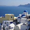 Santorin, l"île Instagram" face à la saturation touristique