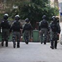 İşgalci İsrail askerleri Batı Şeria'da en az 10 Filistinliyi gözaltına aldı