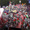 İngiltere'de binlerce kişi Filistin için sokağa döküldü