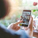 Bunun adı gönüllü esaret: Instagram yoksa tatil de yok doğum günü de