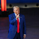 Trump'a bir saldırı girişimi daha: Silah sesleri duyuldu