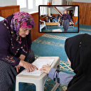 78 yaşındaki Menekşe teyzenin Kur'an-ı Kerim öğrenme azmi: Öğrendikçe mutlu oluyorum