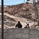Siyonist İsrail askerleri Batı Şeria'da kovaladıkları çocuğu yakalayıp kaçırdı