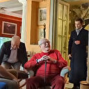 France: Dispensé de procès, Jean-Marie Le Pen chante chez lui avec des néonazis