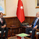 وزير الدفاع التركي يلتقي سفير الكويت لدى أنقرة