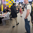 McDonald’s’ta yemek yiyenleri protesto etti: Soykırımın suç ortağısınız