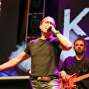 Ünlü şarkıcı Kıraç kayboldu: Vatandaşa kendi konserini sorduğu anlar gündem oldu