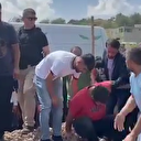 Acılı ağabey Baran Güran'ın Narin'in mezarı başındaki yakarışları yürek sızlattı: Ne istediniz ondan?