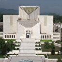 ملٹری کورٹس میں عام شہریوں کا مقدمہ چلانا قانونی ہے یا نہیں؟ سپریم کورٹ میں سماعت