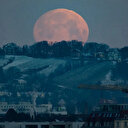 تصاویر: دنیا بھر سے سال کے پہلے فُل مون کے مناظر