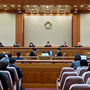 Le président destitué de Corée du Sud boycotte la première audience de son procès sur la loi martiale