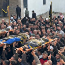 İsrail'in saldırısında katledilen Filistinlilerin naaşları Cenin sokaklarında tekbirlerle taşındı