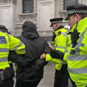 Londra'da Filistin destekçileri soykırım destekçileriyle karşı karşıya