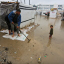 تداعيات إبادة غزة.. الأمطار تغرق خيام النازحين قبيل عودتهم