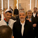 Hamas Lideri Halid Meşal Mısır'da özgürlüğüne kavuşan Filistinlilerle buluştu