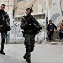 لقمع فرحة مرتقبة.. شرطة الاحتلال تقتحم منازل أسرى فلسطينيين بالقدس