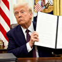 ٹرمپ انتظامیہ کا تمام غیر ملکی امداد روکنے کا فیصلہ، کیا اس سے پاک-امریکہ تعلقات مزید خراب ہونے کا خدشہ ہے؟