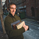 L'auteur juif-américain Avi Steinberg renonce à sa nationalité israélienne décrit comme un "outil de génocide"