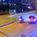 Antalya'da 'U' dönüşü yapan otomobille çarpışan motosiklet sürücüsü yaralandı