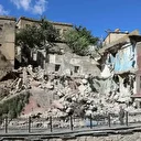 Bitlis’te metruk binalar yıkılıyor